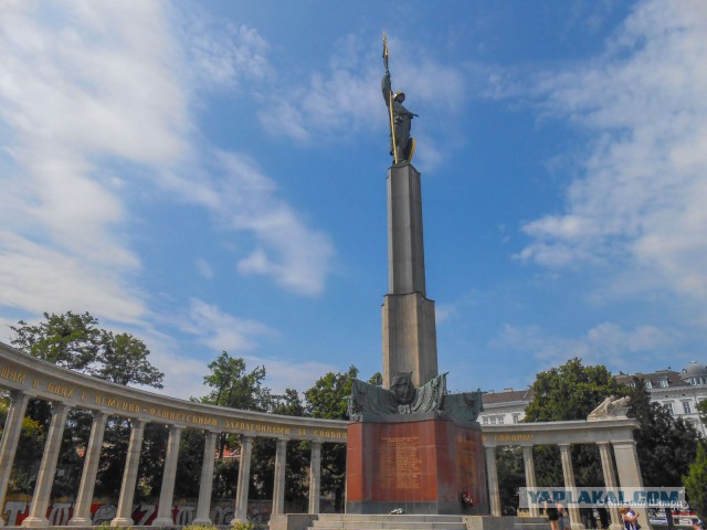 Скульптуры из городов по всему миру, которые доказывают: главное воображение!