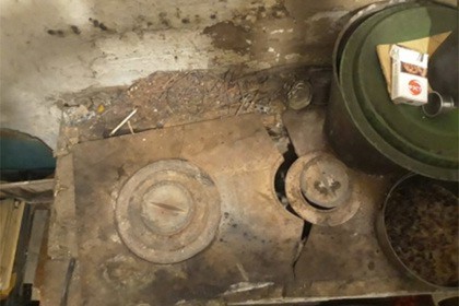 Умер мальчик, которого родной дедушка засунул в печь