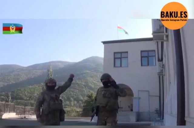 Война в Карабахе продолжает набирать обороты: под обстрелом Гянджа и Степанакерт