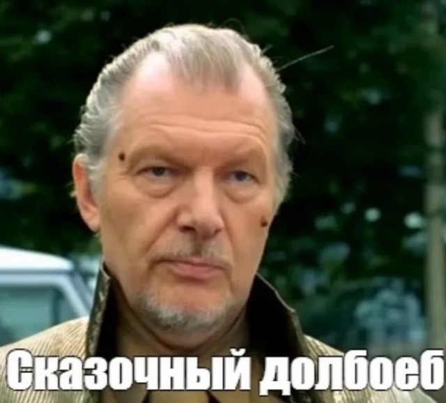 В Петербурге задержан 29-летний парень, который нёс пакет с килограммом марихуаны по улице