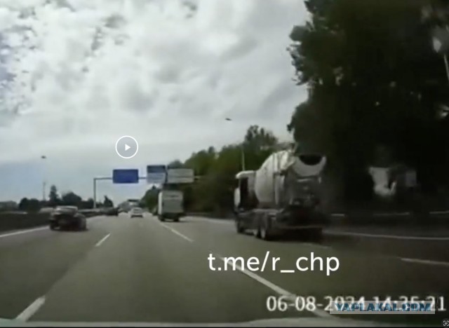 Жестокий замес на дороге в Португалии