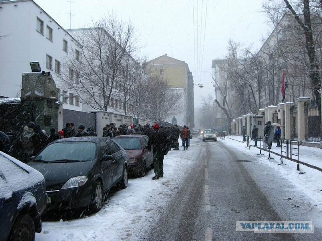 Люди гибнут за айфон
