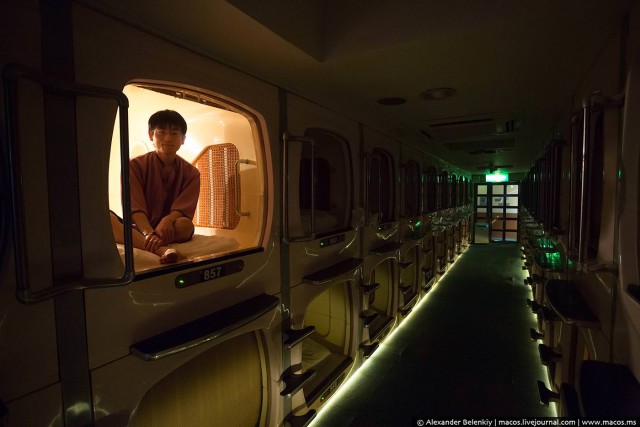Как устроен капсульный отель в Японии