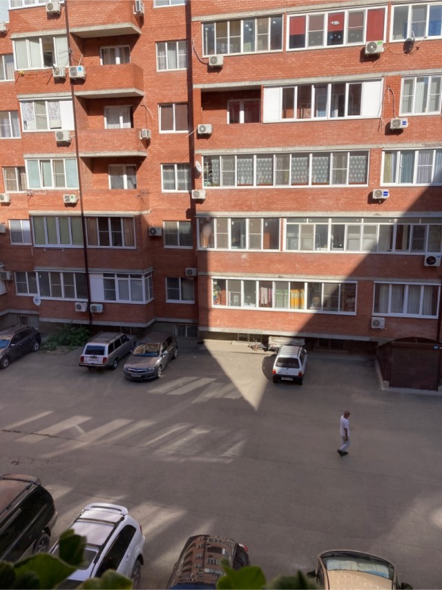 Пожар в восьмиэтажном жилом доме в Краснодаре