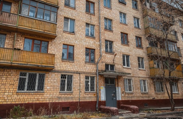 Каково было жить у подножья "Москва-Сити" в старых пятиэтажках? Большой фоторепортаж из расселенных домов!