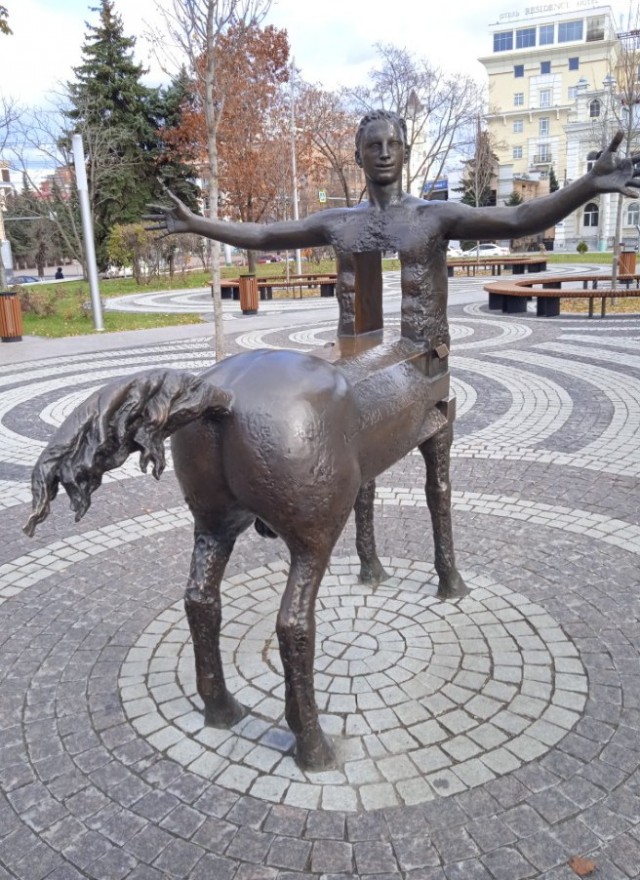 Кто–нибудь знает, как называется это направление в современном искусстве?