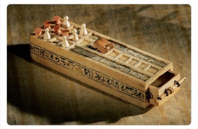 Очень странные дела в очень неожиданных фотографиях