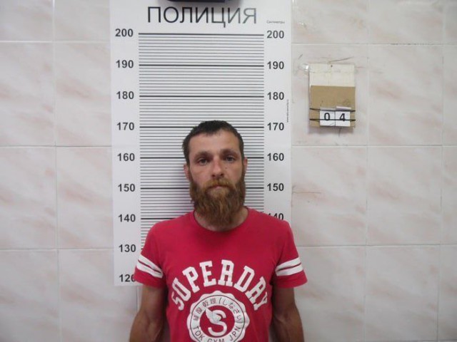 В Екатеринбурге задержали двух мужчин, подозреваемых в хищении у пенсионерки 300 тысяч рублей