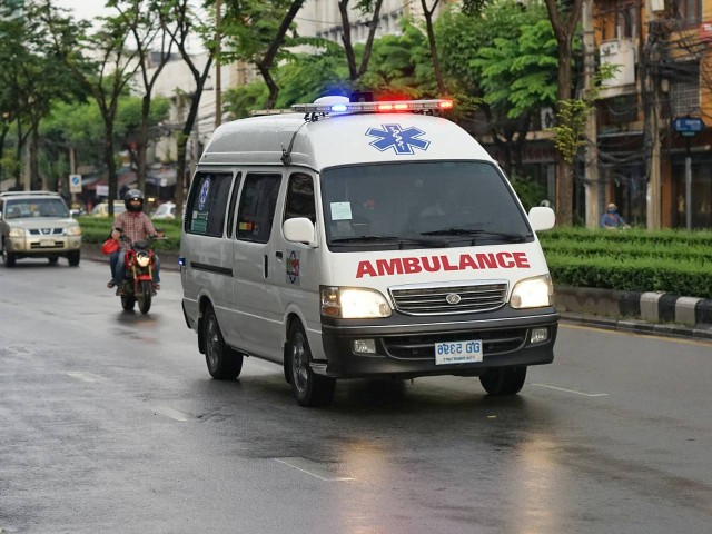 Четверо россиян спасли белорусскую туристку в Таиланде после аварии с автобусом