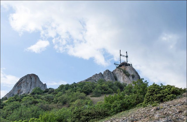 Там,где висела искусственная Луна. Остров Крым