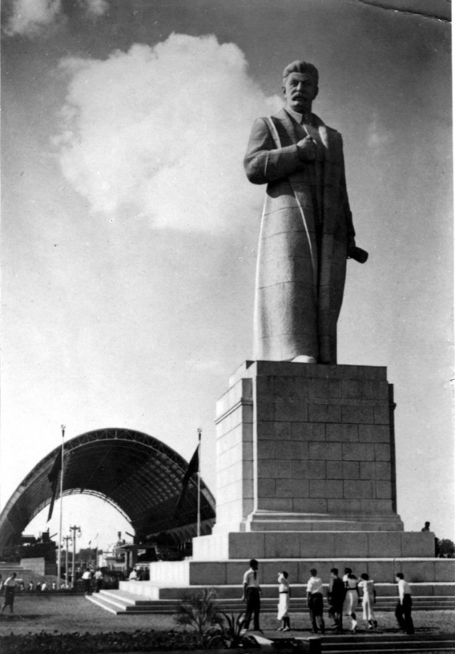 История в фотографиях