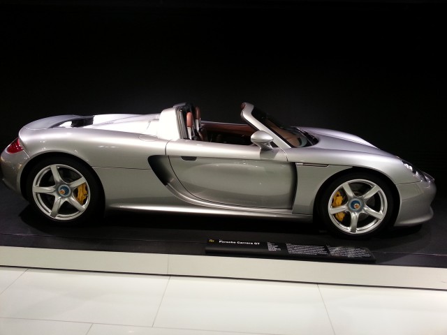 70 лет Porsche. Красивых автофото пост