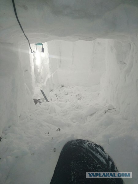 Мне 30 и я сделал штаб из снега. Все детство мечтал.