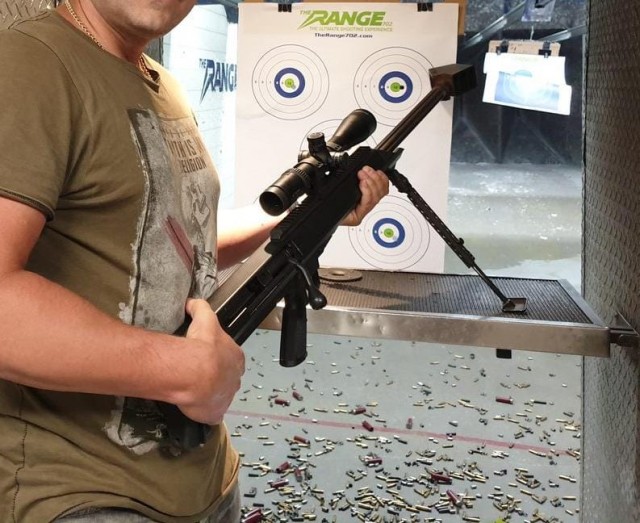 Стрельба из Desert Eagle в тире