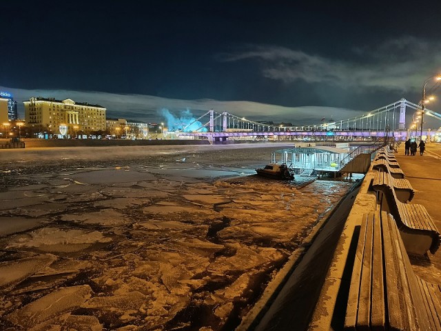 Большой рассказ о новогодней Москве
