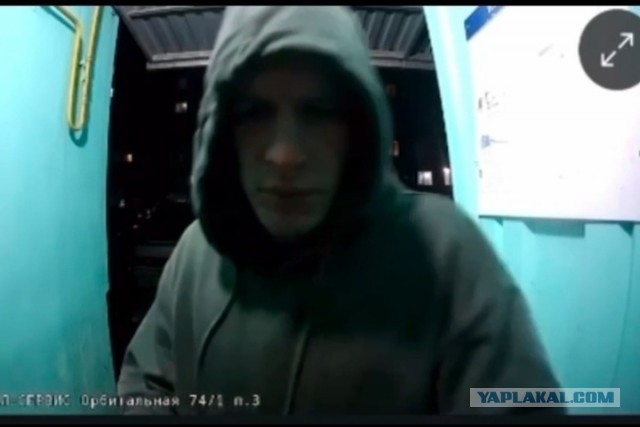 «Ему приказали»: в чем признался подозреваемый в нападении с ножом на девушку и подростка в Ростове.