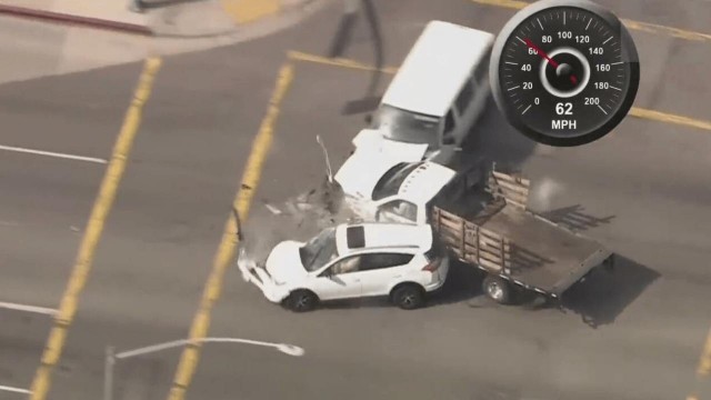 Эпичная погоня по встречке в Лос-Анджелесе: американец протаранил как минимум семь авто, пытаясь уйти от полиции