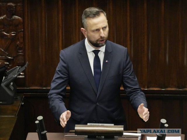 Министр обороны Польши впервые открыто назвал Россию врагом