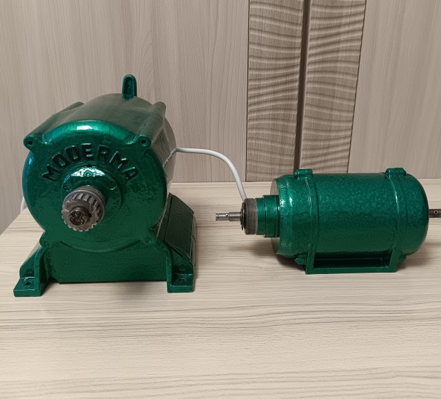 Продаю часовой токарный станок.