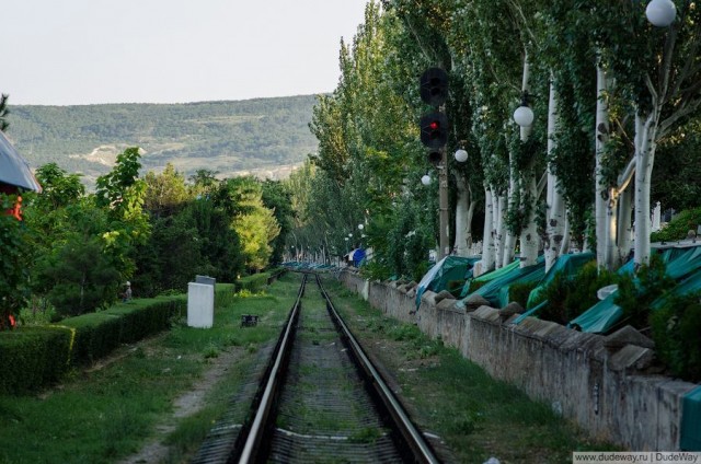 9 самых необычных железнодорожных путей