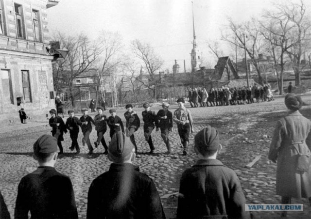 Фотографии второй мировой, многие цветные (фото)