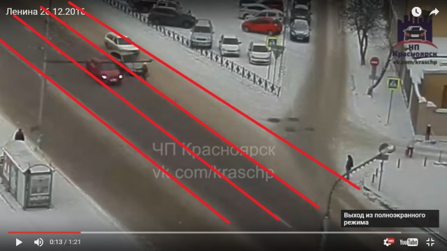В Красноярске час назад сбили женщину переходившую в неположенном месте
