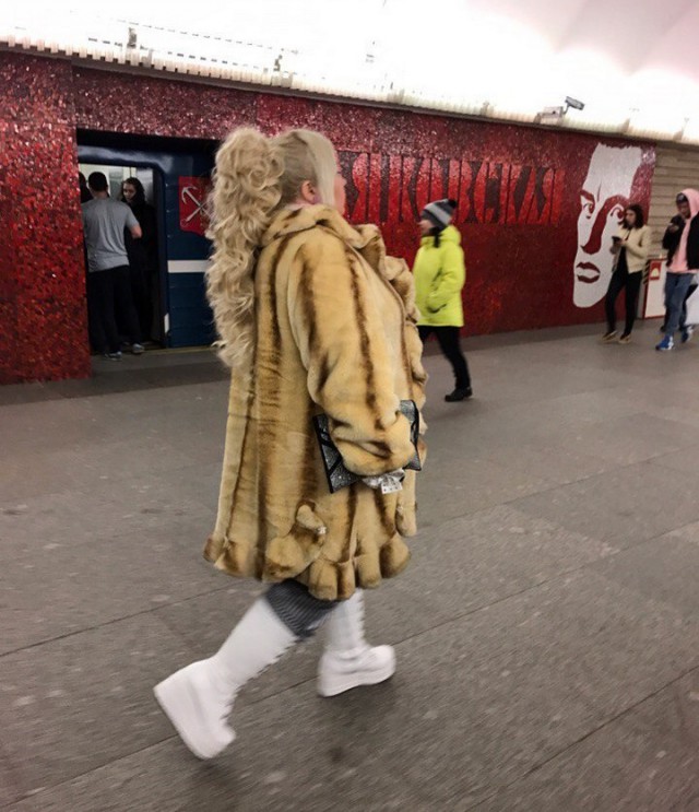 Свежая подборка модников из нашего метро