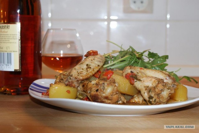 Ноги, хвосты… главное – крылья!, Кура-International–2, куриные крылья