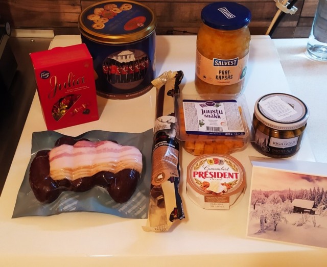 Кому что подарили на НГ?