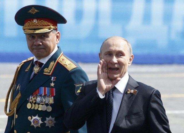 Военный парад в Занзибаре. Маски-шоу