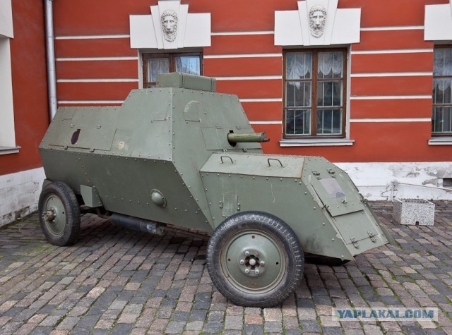 Появилось первое фото опытного образца бронеавтомобиля "Ласок 4-П"