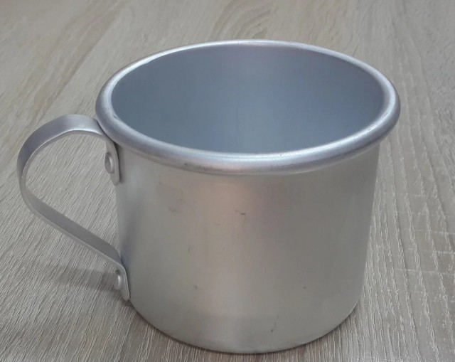 А из какой кружки вы пьёте на работе?