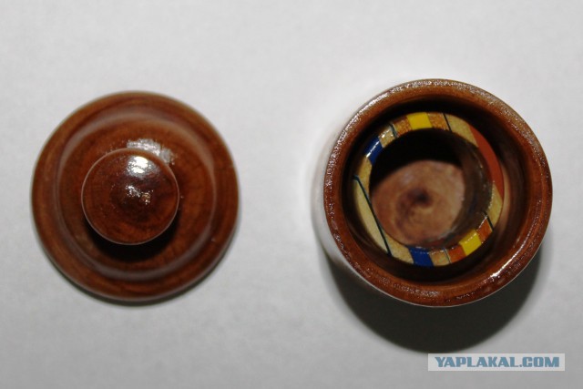 Кольцо из цветных карандашей