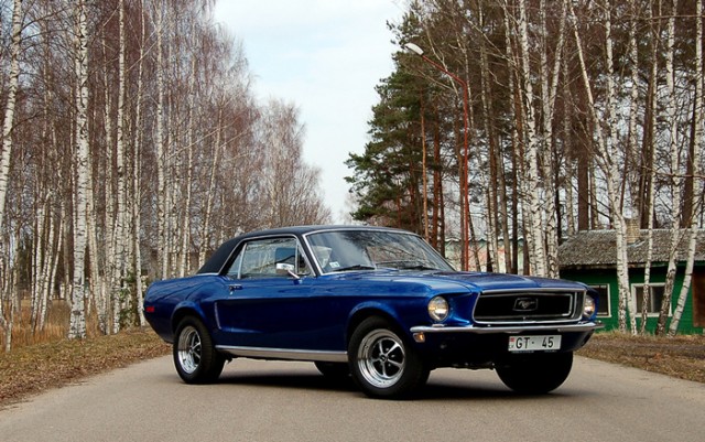 Ford Mustang (3 фото)