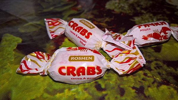 Roshen выпустил в продажу конфеты "Crabs"