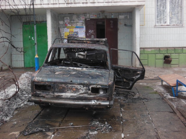 Попросил соседа парковаться так, чтобы я мог открыть калитку в сад