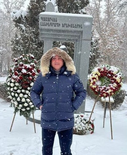 Осквернивший памятник детям блокадного Ленинграда в Ереване пытался сбежать из страны, но его удалось задержать — СК Армении