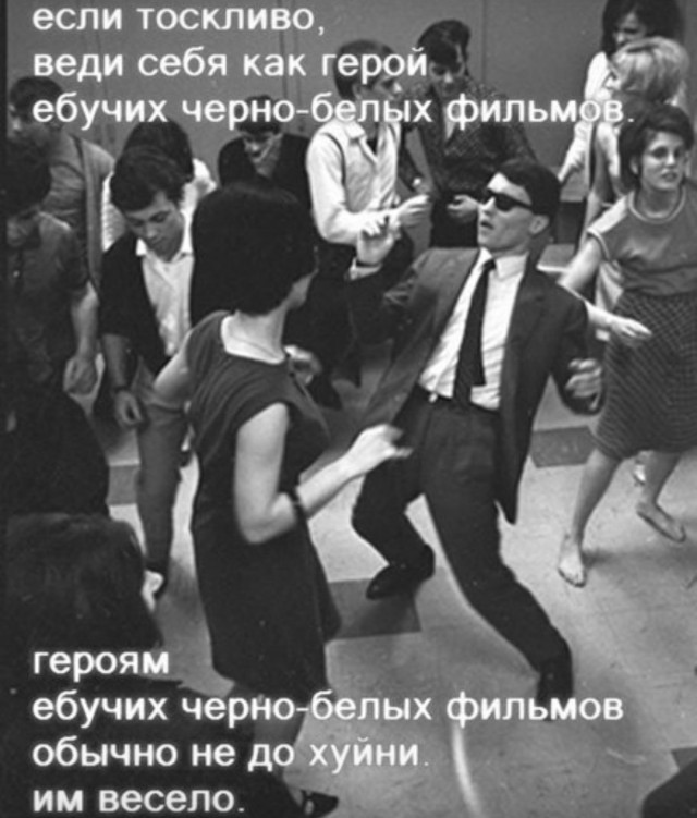 "Компот" - "Компоты варят из всех съедобных фруктов и ягод. (Вики)