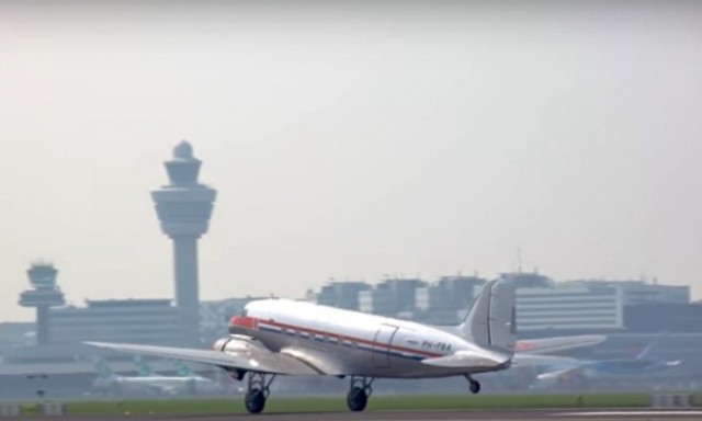 Без срока давности: Житель Нидерландов 83 года ждал свой подарок от авиакомпании