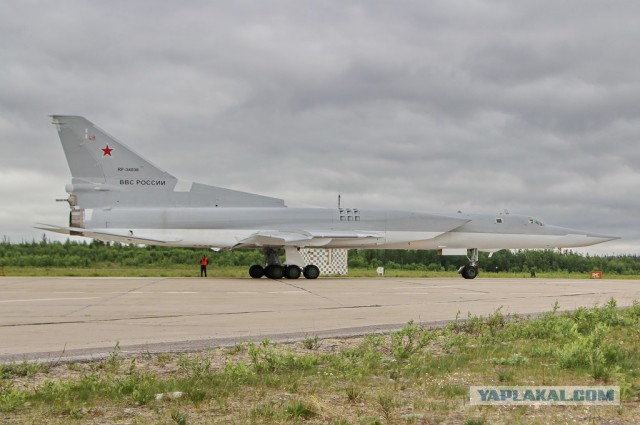 Бомбардировщик Ту-22М3 потерпел катастрофу при посадке в Мурманской области
