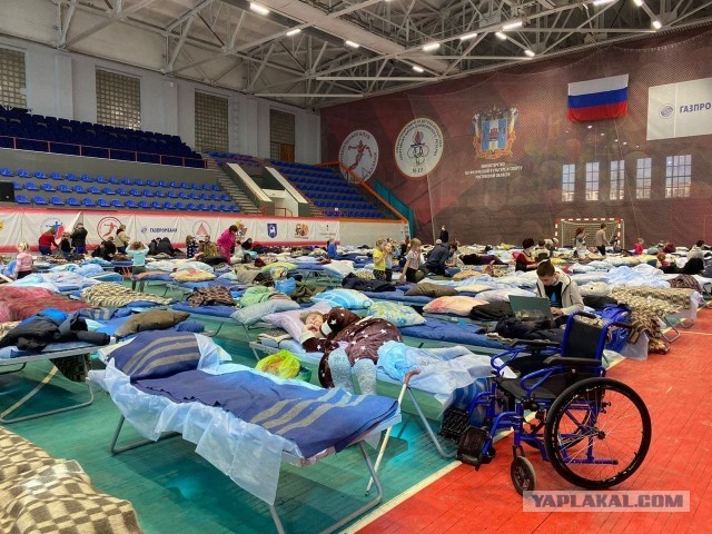 Немцы селят украинских беженцев в "концлагерь"