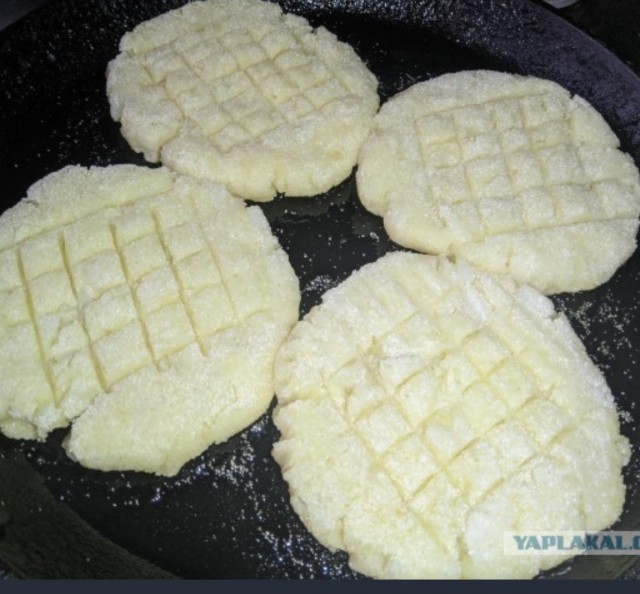 Картофельные котлетки)