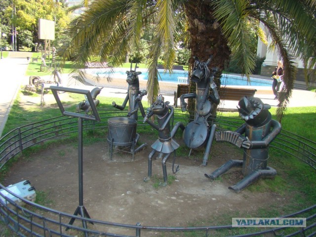 Необычные статуи мира