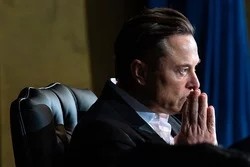 Маск призвал арестовать тех, кто хочет навредить Карлсону за визит в Москву