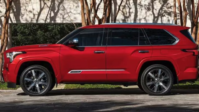 В России появился самый «неубиваемый» автомобиль в мире - это Toyota Sequoia