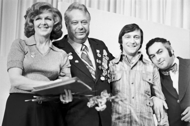 Интересные снимки известных людей 18.11.25