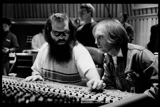 Музыка и музыканты:  Rick Rubin-тот, кто делает хиты.