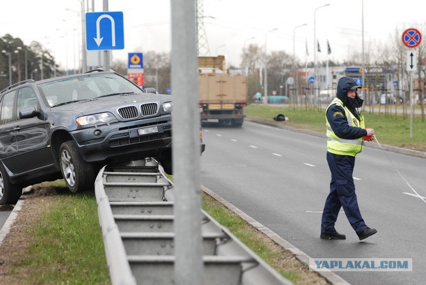 Волгоградка на X5 задавила насмерть сына