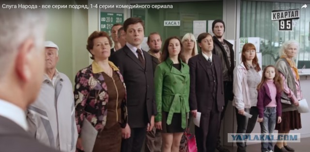 Прохожая поцеловала Путина на Арбате