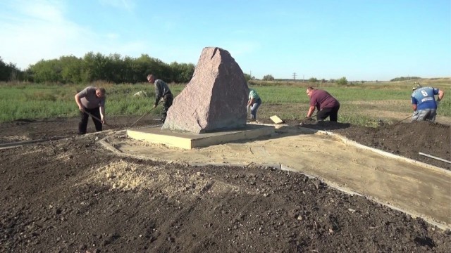 Часы пилота нашли возле места крушения вертолёта КА-52 в Таловском районе